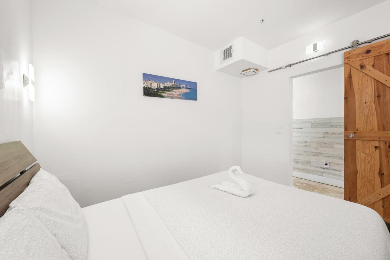 Ocean Drive Apartment Suites In ميامي بيتش المظهر الخارجي الصورة