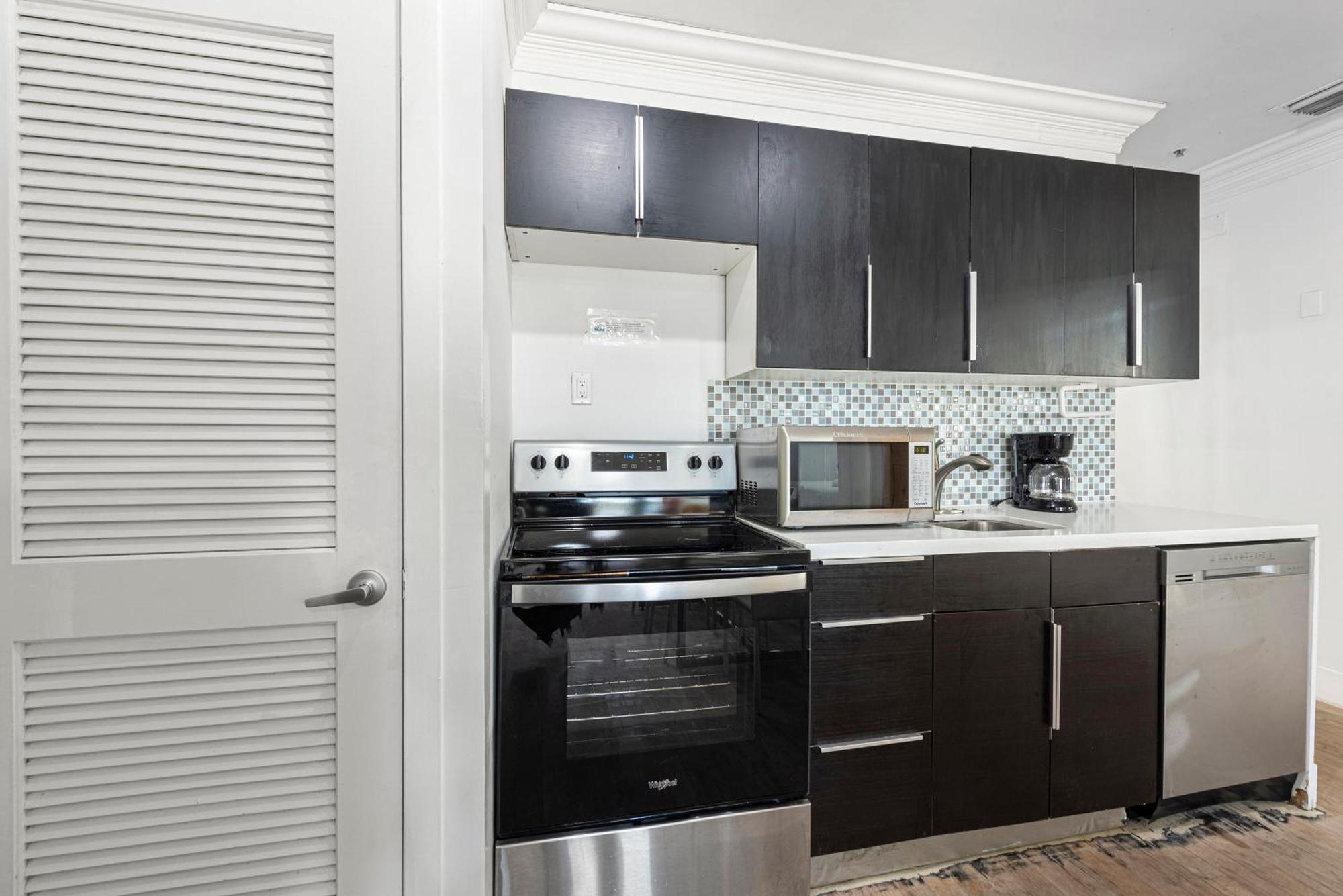 Ocean Drive Apartment Suites In ميامي بيتش المظهر الخارجي الصورة