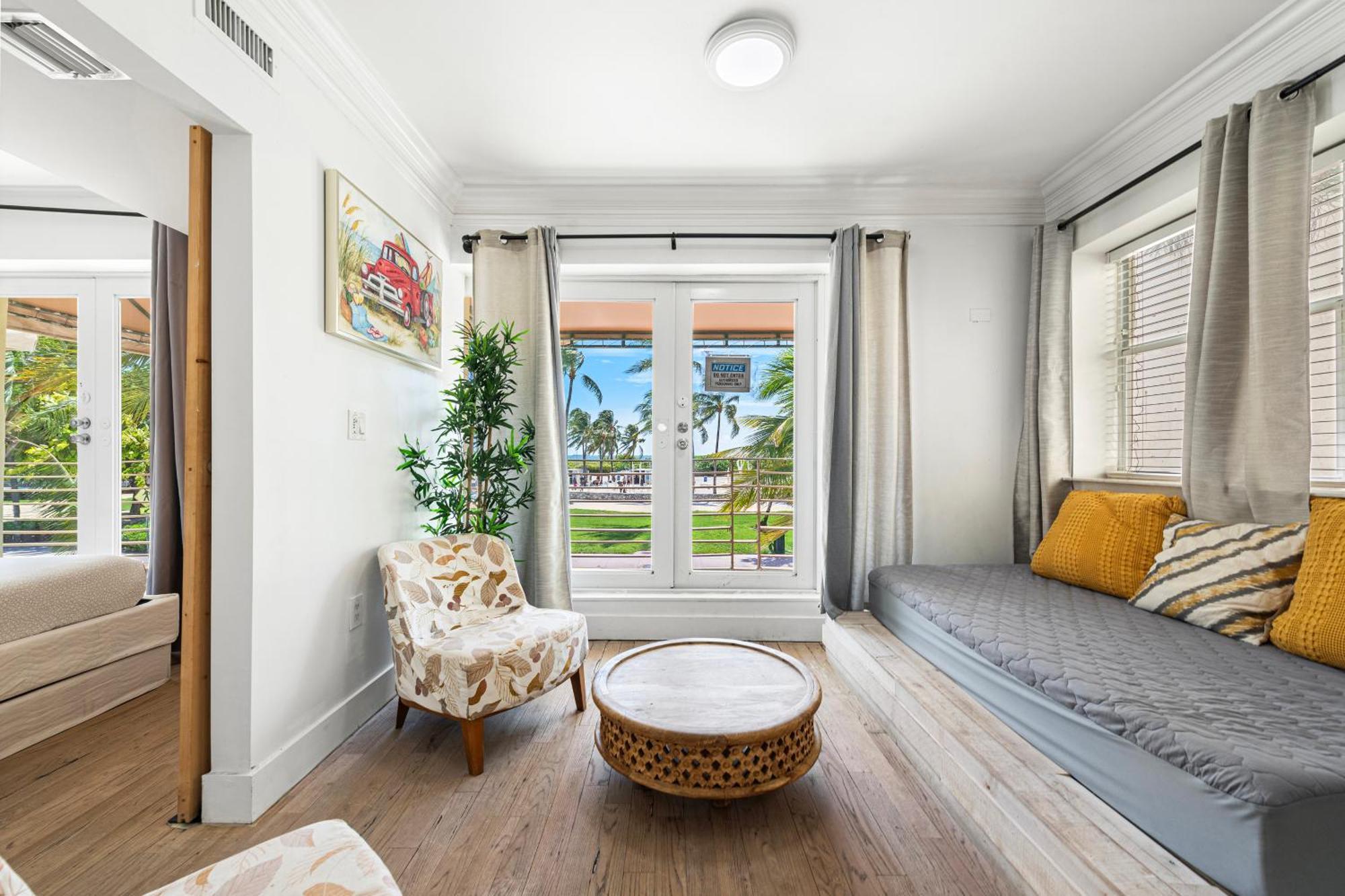 Ocean Drive Apartment Suites In ميامي بيتش المظهر الخارجي الصورة
