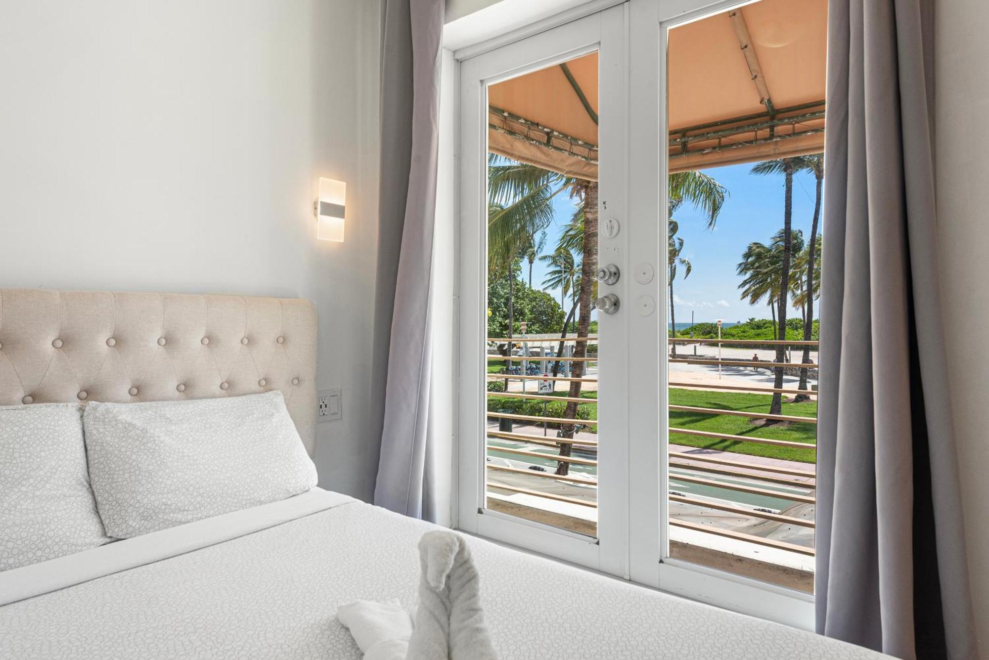 Ocean Drive Apartment Suites In ميامي بيتش المظهر الخارجي الصورة